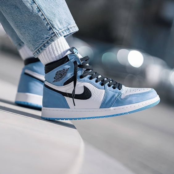Air Jordan 1 High University Blue - Image 7