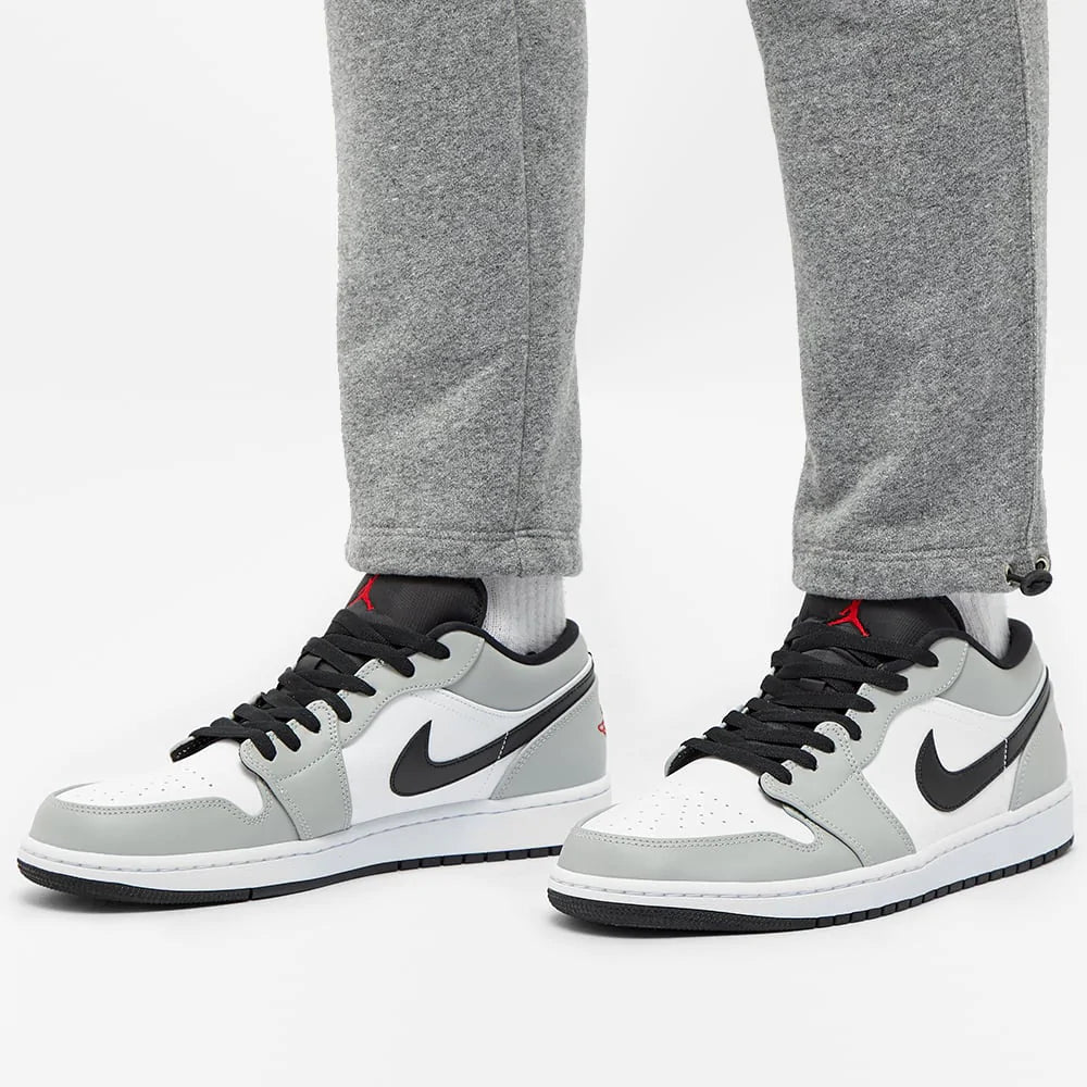 Air Jordan 1 Low Light Smoke Gray - Image 4