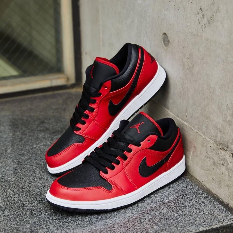 Air Jordan 1 Low Reverse Bred Pebbled Swoosh - Image 4