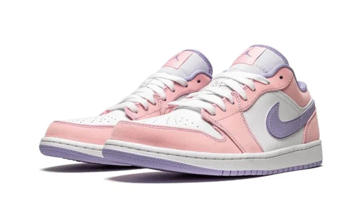 Alternative view of Air Jordan 1 Low Se Arctic Punch