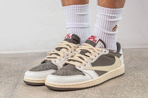 Air Jordan 1 Low Travis Scott Reverse Mocha - Image 4
