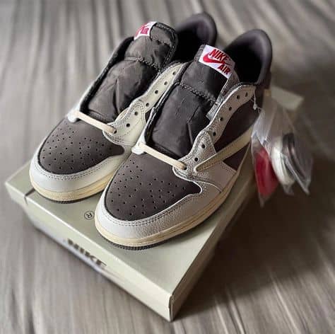 Air Jordan 1 Low Travis Scott Reverse Mocha - Image 5