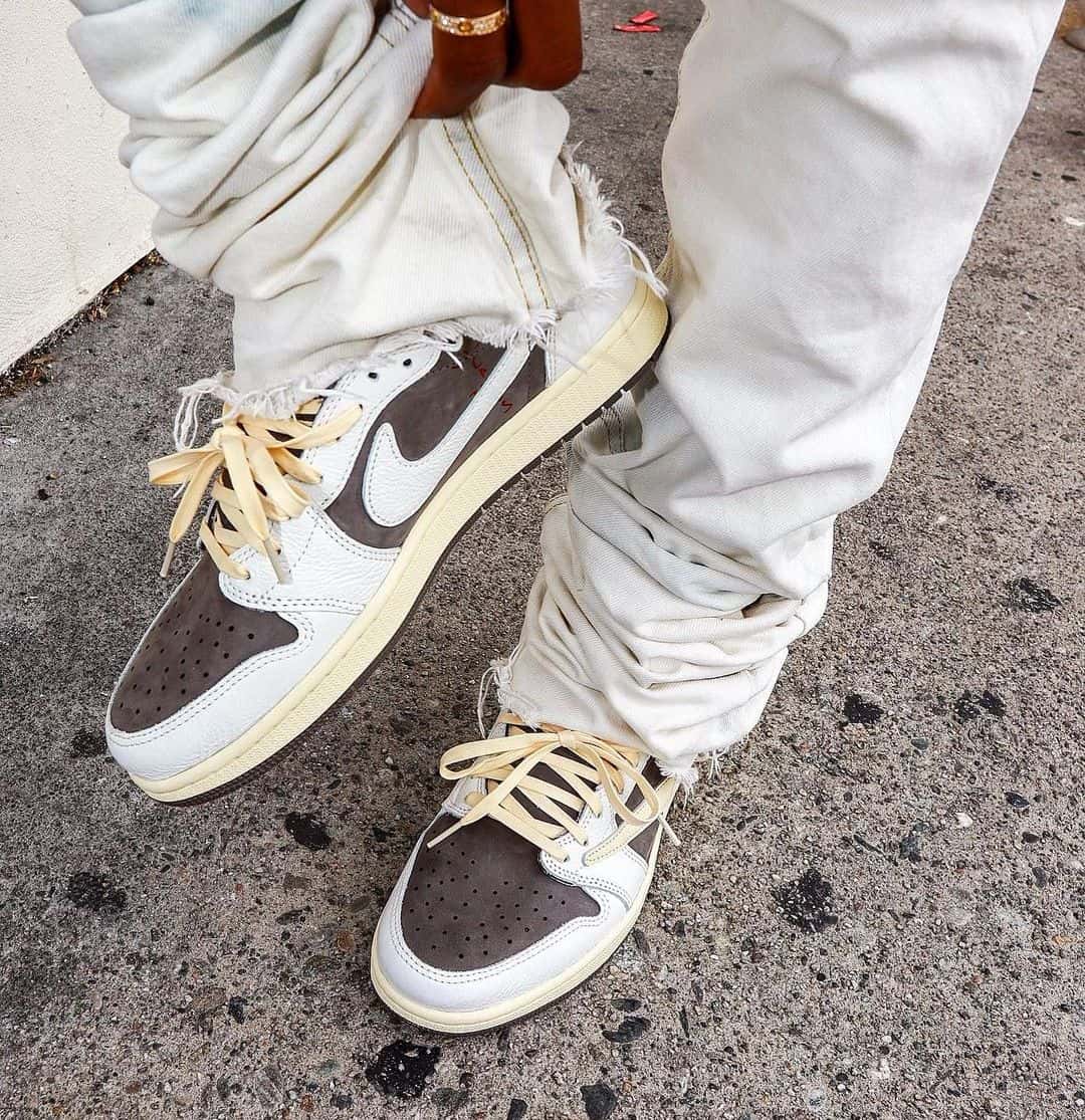 Air Jordan 1 Low Travis Scott Reverse Mocha - Image 6