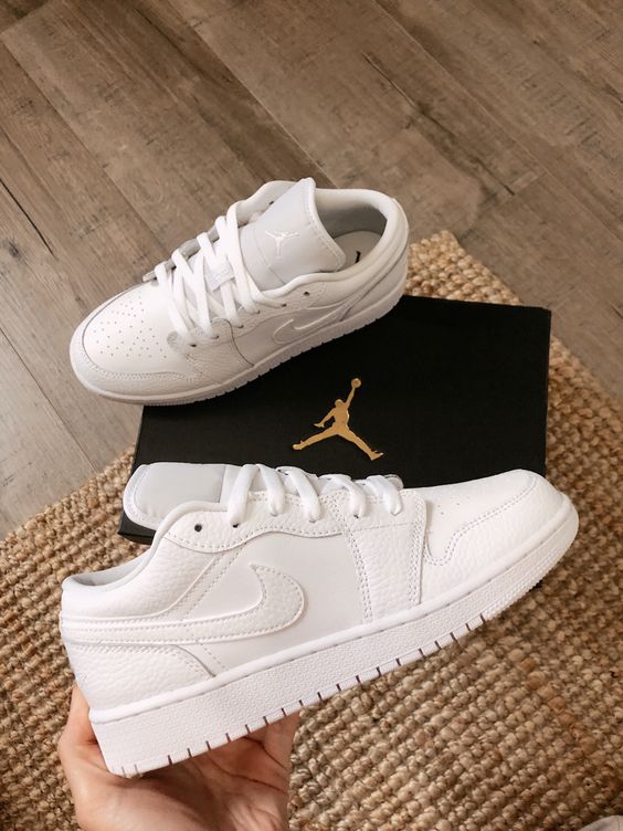 Air Jordan 1 Low Triple White - Image 5