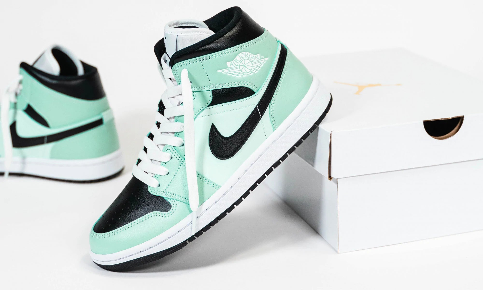Air Jordan 1 Mid Aqua Blue Tint - Image 3
