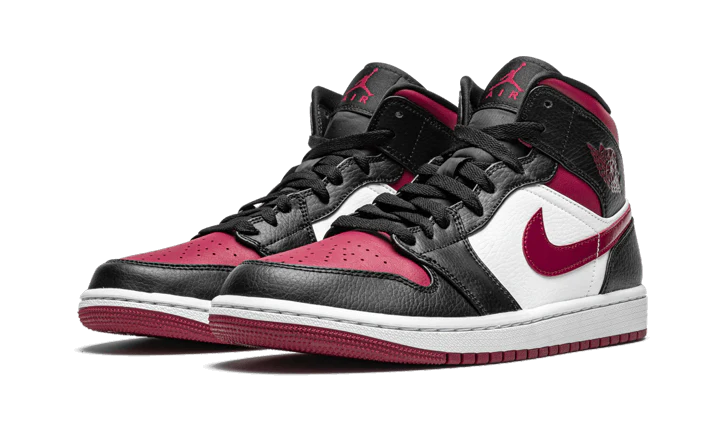 Alternative view of Air Jordan 1 Mid Bred Toe