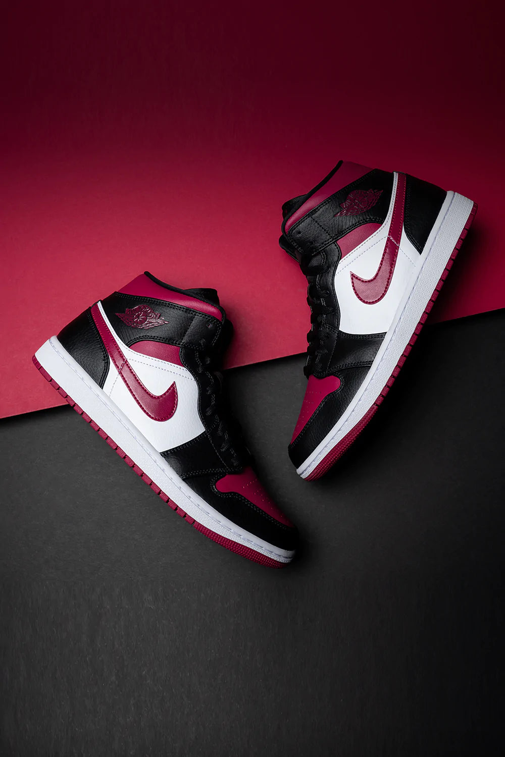 Air Jordan 1 Mid Bred Toe - Image 5
