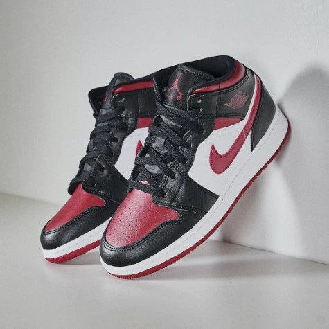 Air Jordan 1 Mid Bred Toe - Image 6