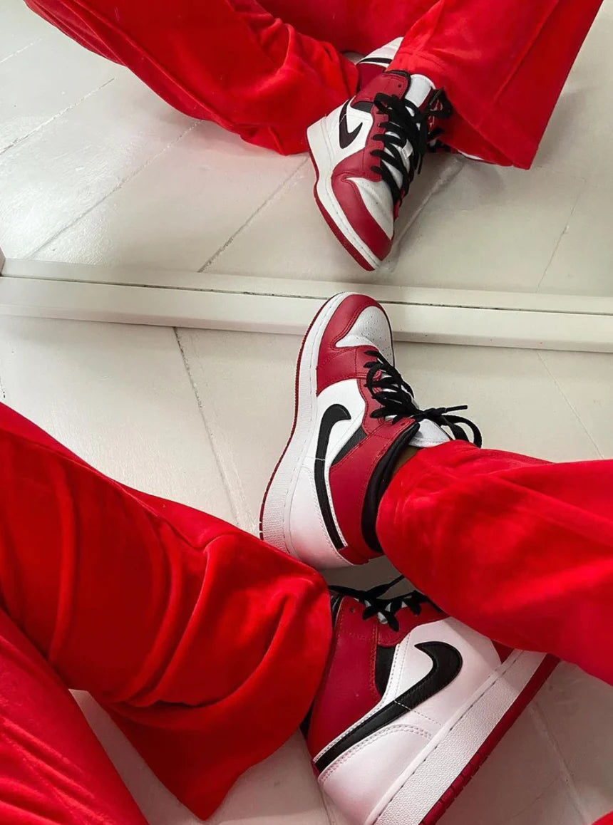 Air Jordan 1 Mid Chicago White - Image 9