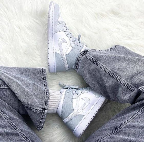 Air Jordan 1 Mid Grey Camo - Image 8