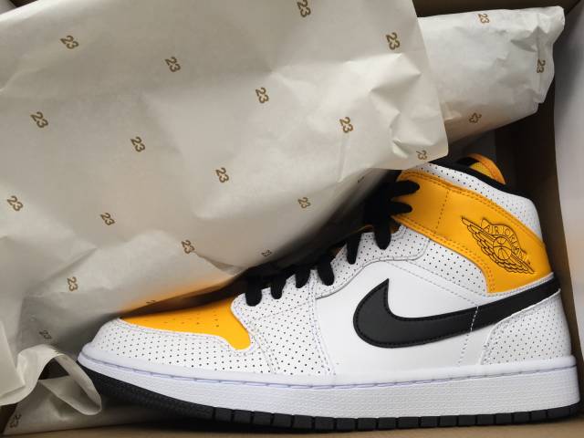 Air Jordan 1 Mid Laser Orange - Image 4