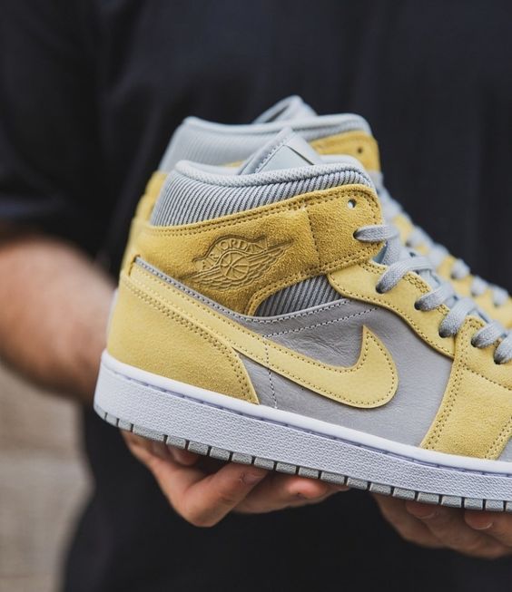 Air Jordan 1 Mid Mixed Textures Yellow - Image 4