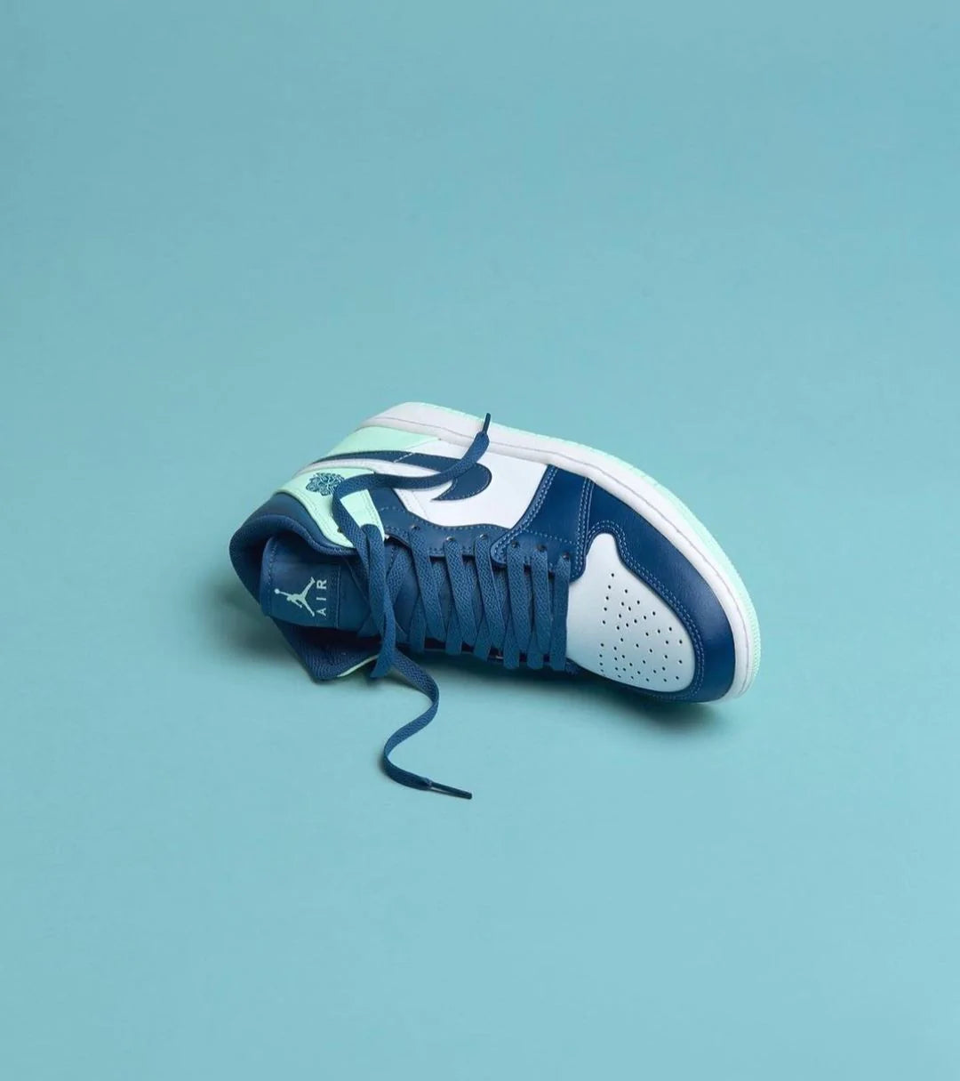 Air Jordan 1 Mid Mystic Navy Mint Foam - Image 5