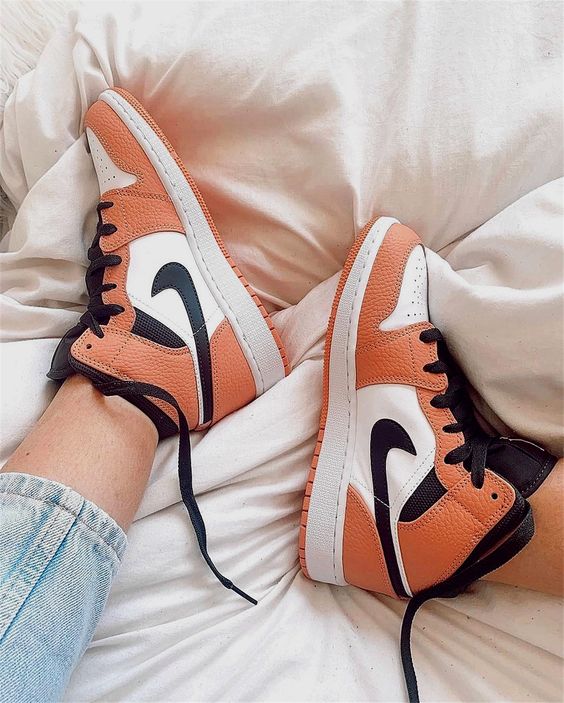 Air Jordan 1 Mid Pink Quartz - Image 7