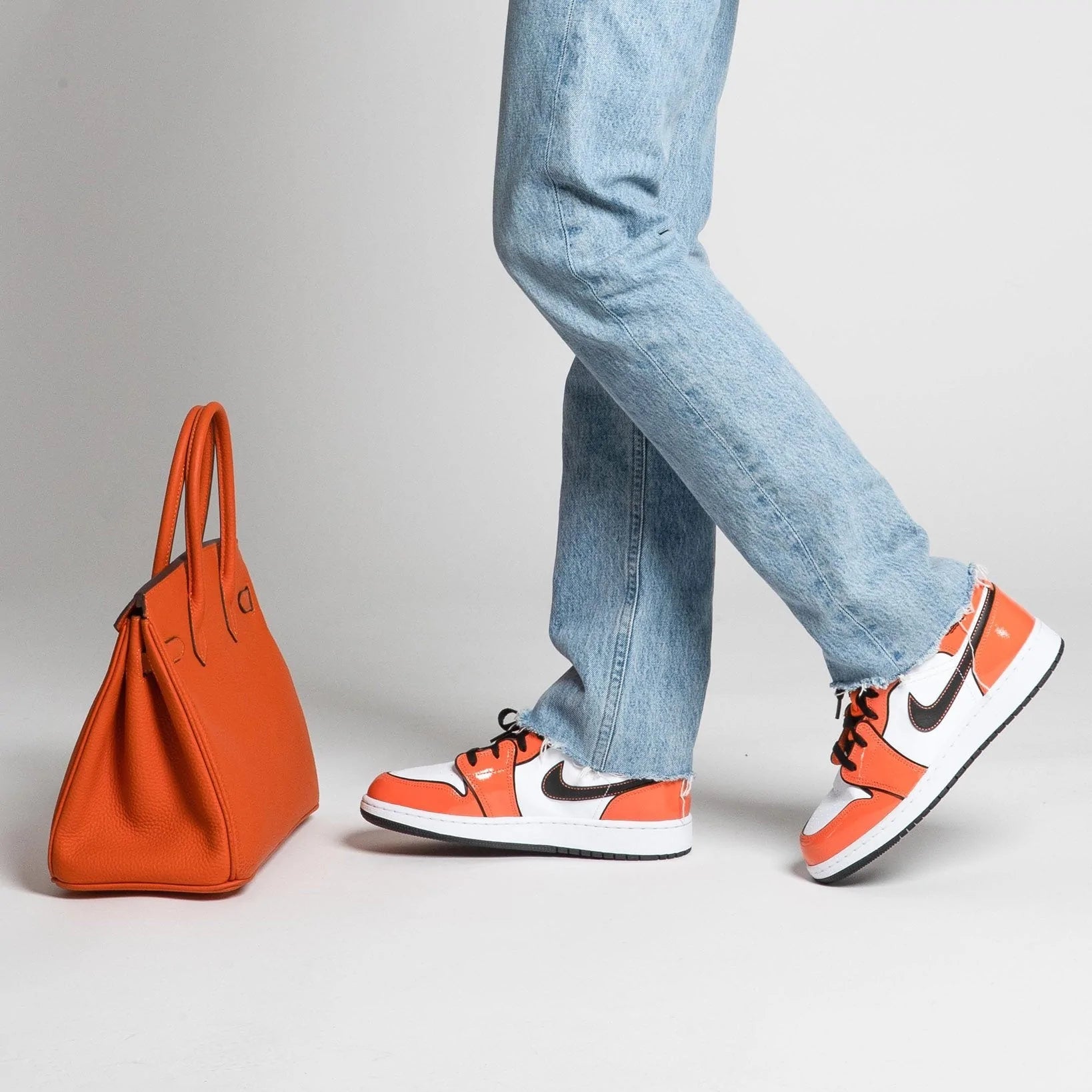 Air Jordan 1 Mid Turf Orange - Image 5