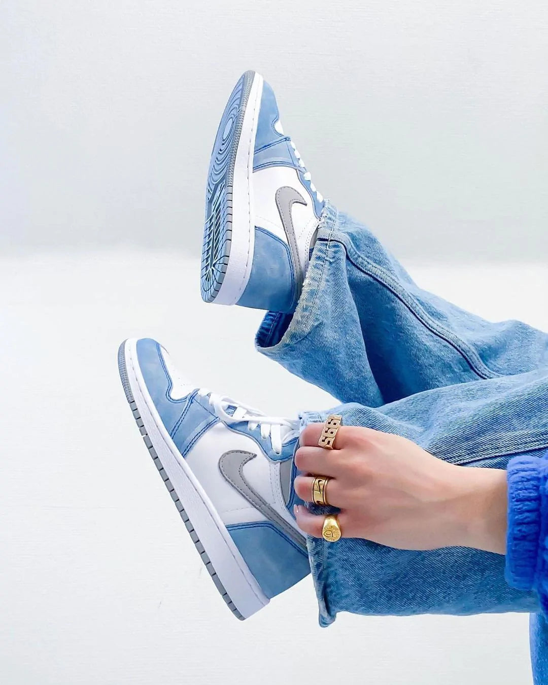 Air Jordan 1 Retro High Og Hyper Royal - Image 8