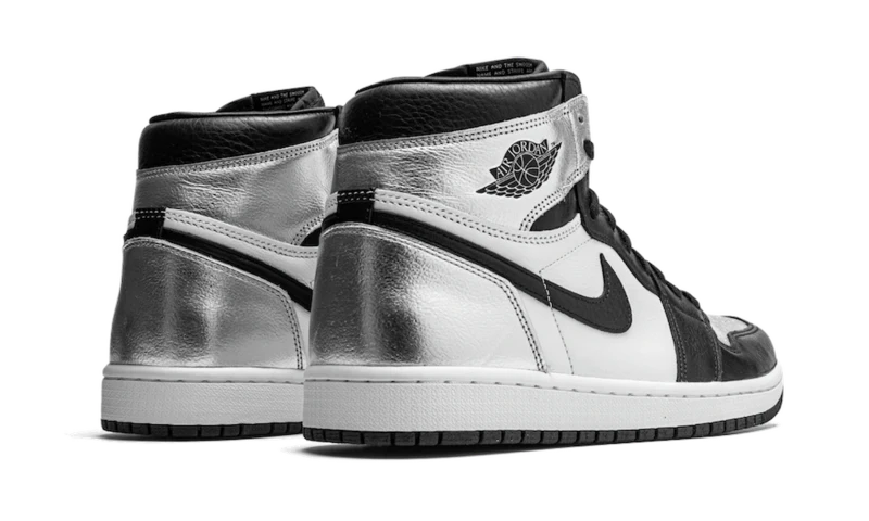Air Jordan 1 Retro High Silver Toe - Image 3
