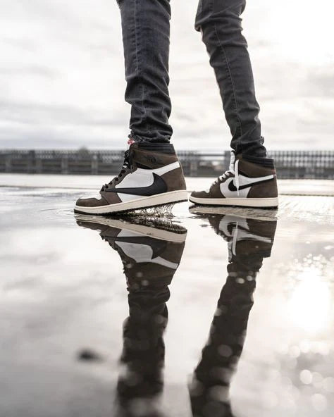 Air Jordan 1 Retro High Travis Scott Dark Moch - Image 7