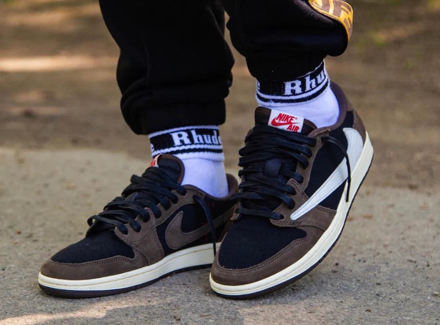 Air Jordan 1 Retro Low Travis Scott - Image 7