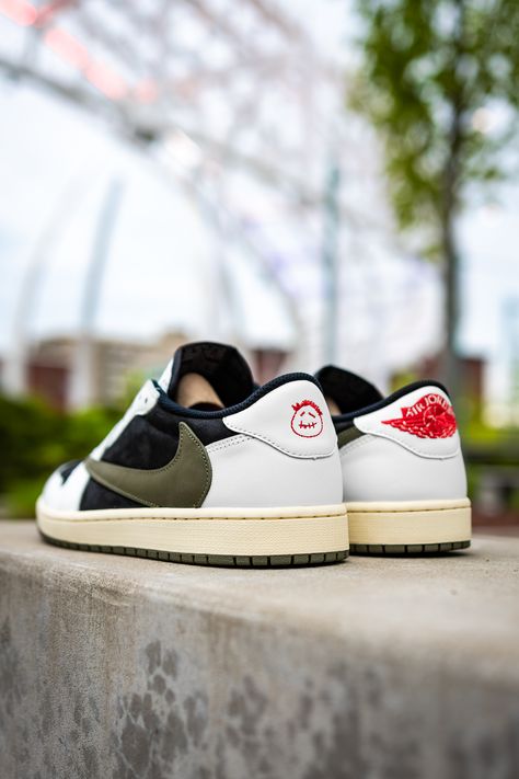 Air Jordan 1 Retro Low Travis Scott Olive - Image 5