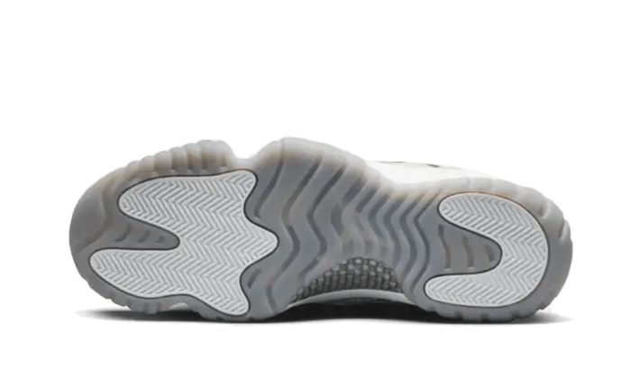 Air Jordan 11 Low Ie Light Orewood Brown - Image 3