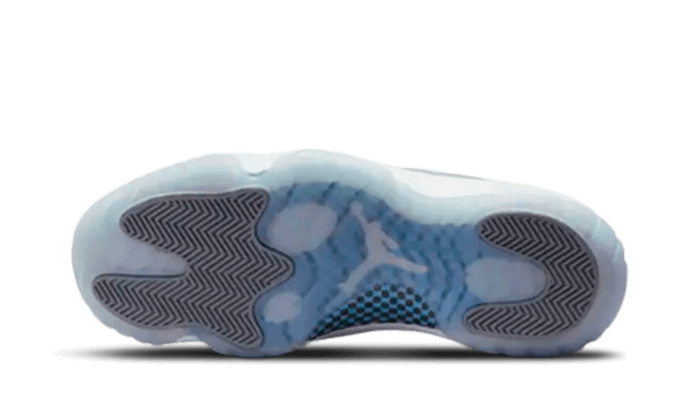 Air Jordan 11 Retro Low Cement Gray - Image 3