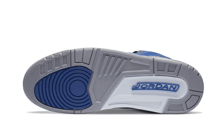 Air Jordan 3 Retro Varsity Royal - Image 3