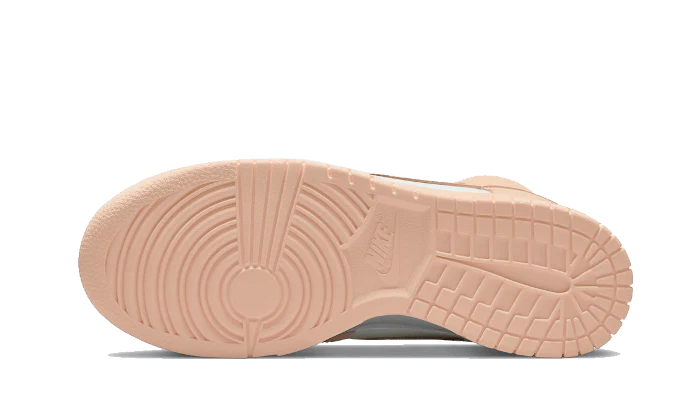 Dunk High Crimson Tint - Image 3