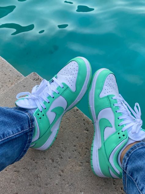 Dunk Low Green Glow - Image 4