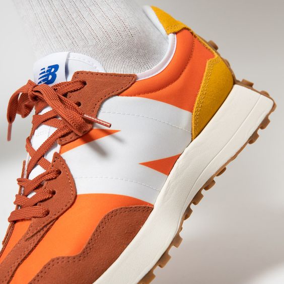 New Balance 327 Orange - Image 5