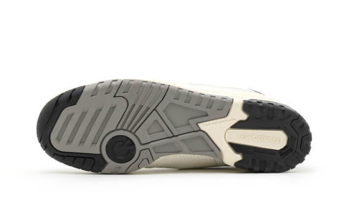 New Balance 550 Cream Black - Image 3