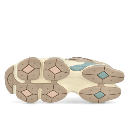 New Balance 9060 Ivory Cream - Image 3