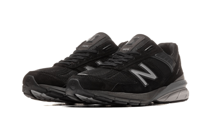 Alternative view of New Balance 990 V5 Black