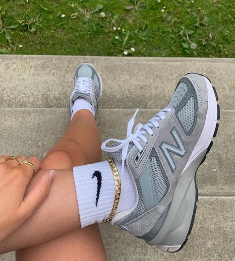 New Balance 990V6 Gs Grey Silver - Image 7