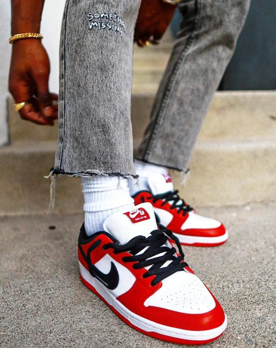 Sb Dunk Low Pro Chicago - Image 4