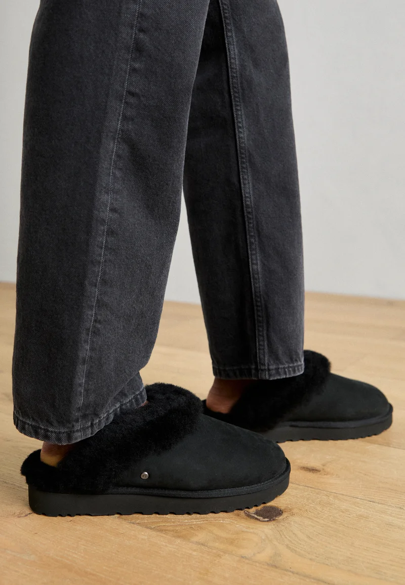 Ugg Classic Slipper Ii Black - Image 5