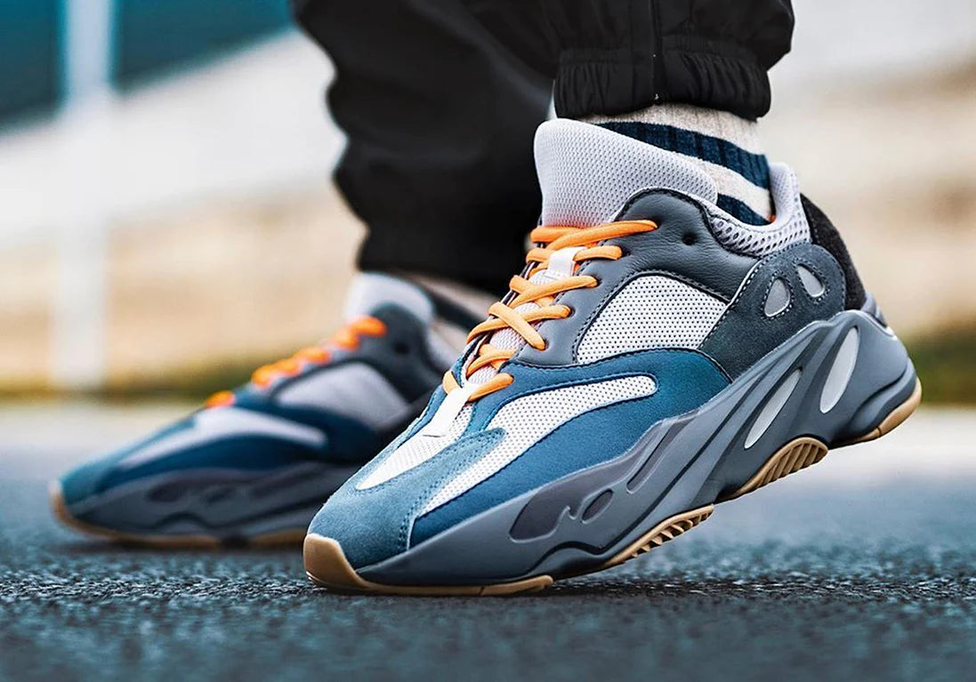 Yeezy 700 Carbon Blue - Image 5