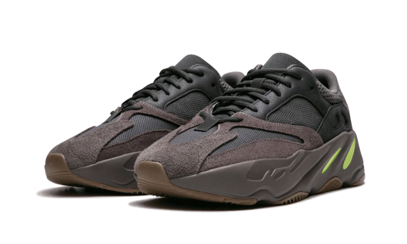 Alternative view of Yeezy 700 Mauve