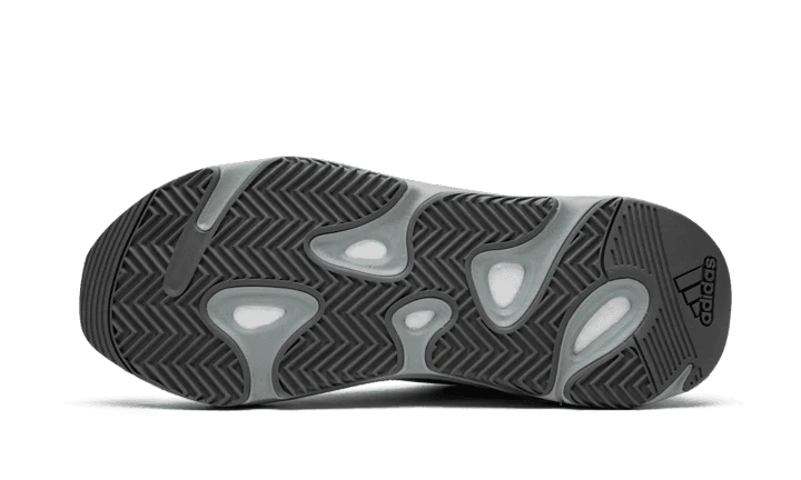 Yeezy 700 V2 Hospital Blue - Image 4