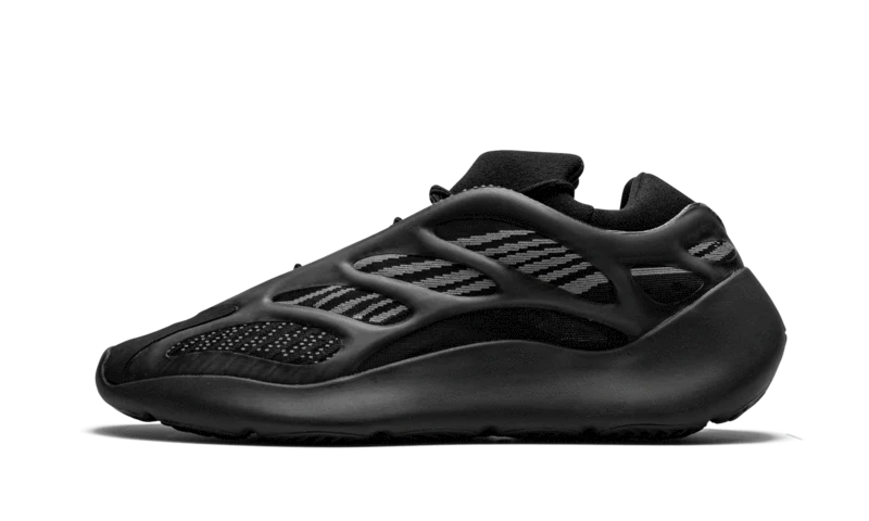 Alternative view of Yeezy 700 V3 Alvah