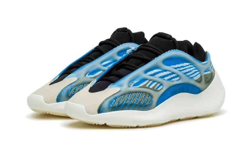 Alternative view of Yeezy 700 V3 Arzareth