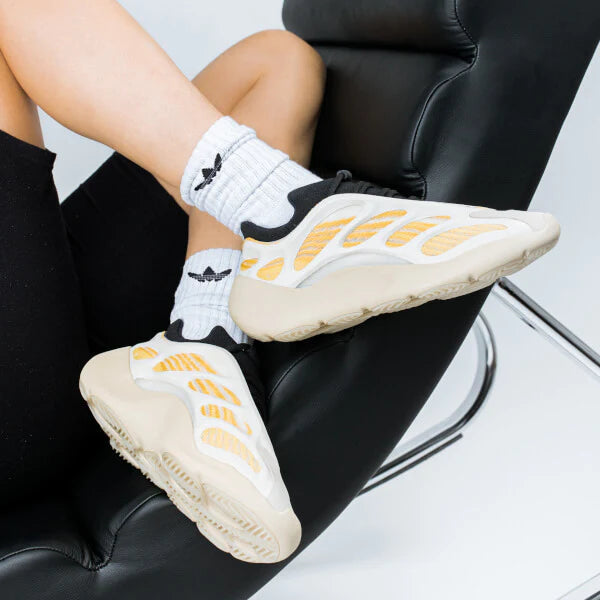 Yeezy 700 V3 Safflower - Image 6