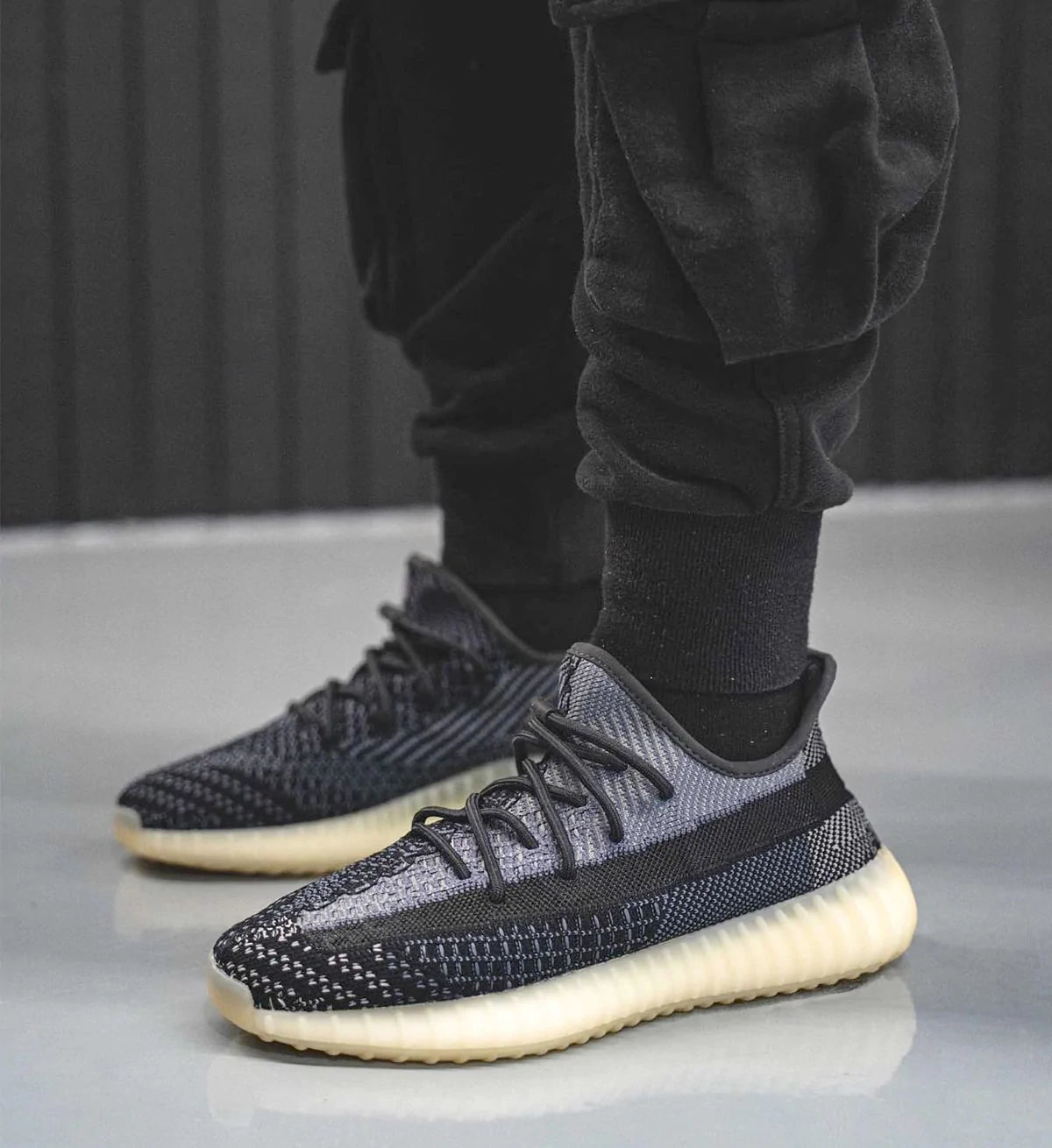 Yeezy Boost 350 V2 Carbon - Image 5