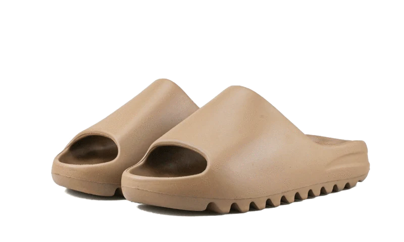 Alternative view of Yeezy Slide Earth Brown
